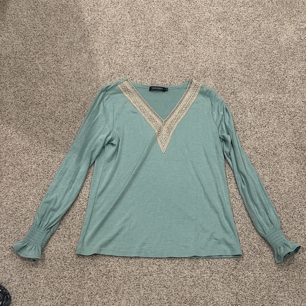 Women's Green Long Sleeve Top with Lace Detail
